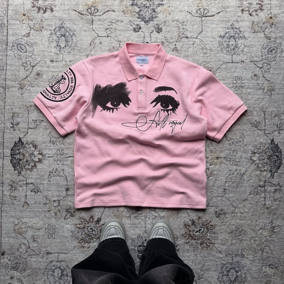 Embroidery Design Logo - เสื้อโปโลสไตล์เรโทรแบบอเมริกัน, ดีไซน์ปักโลโก้, เสื้อยืดแขนสั้นสีชมพูแบบยูนิเซ็กซ์, แฟชั่นลำลองสไตล์สตรีท