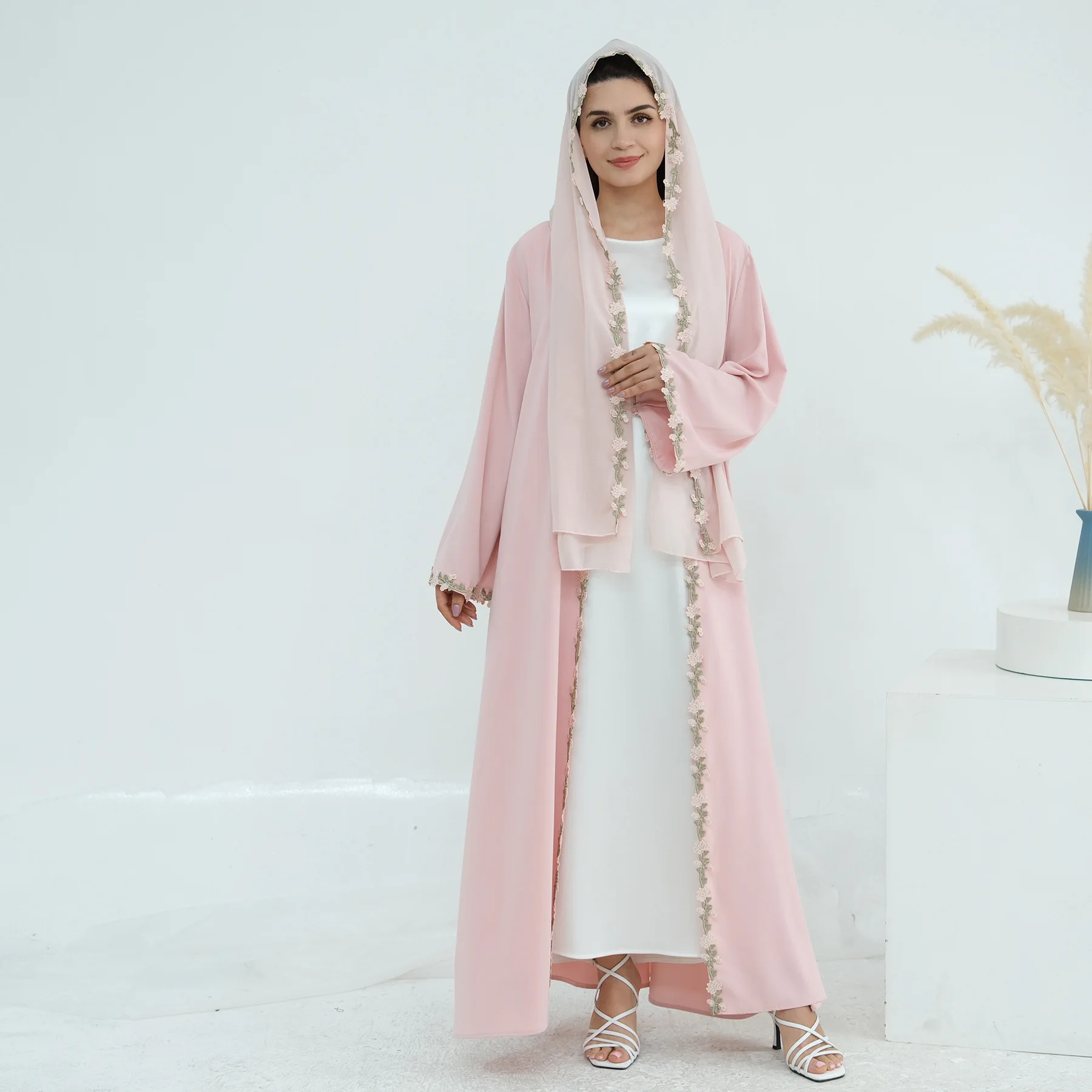 ชุดคลุมฮิญาบปักลายรอมฎอนสำหรับ - Embroidery Kebaya บทวิจารณ์และราคา