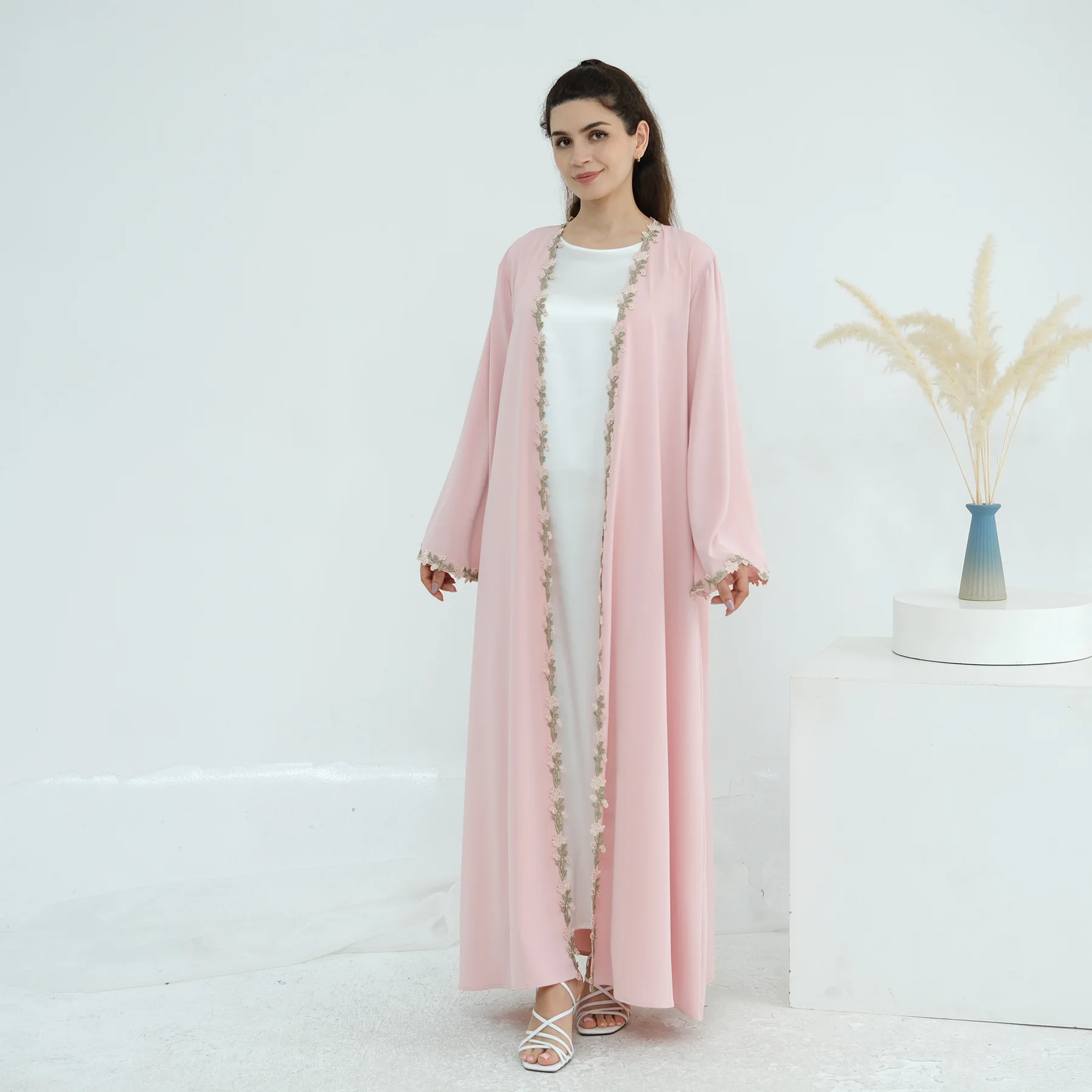 ชุดเดรสอาบายะห์มุสลิมแบบปักลาย - Embroidery Kebaya บทวิจารณ์และราคา