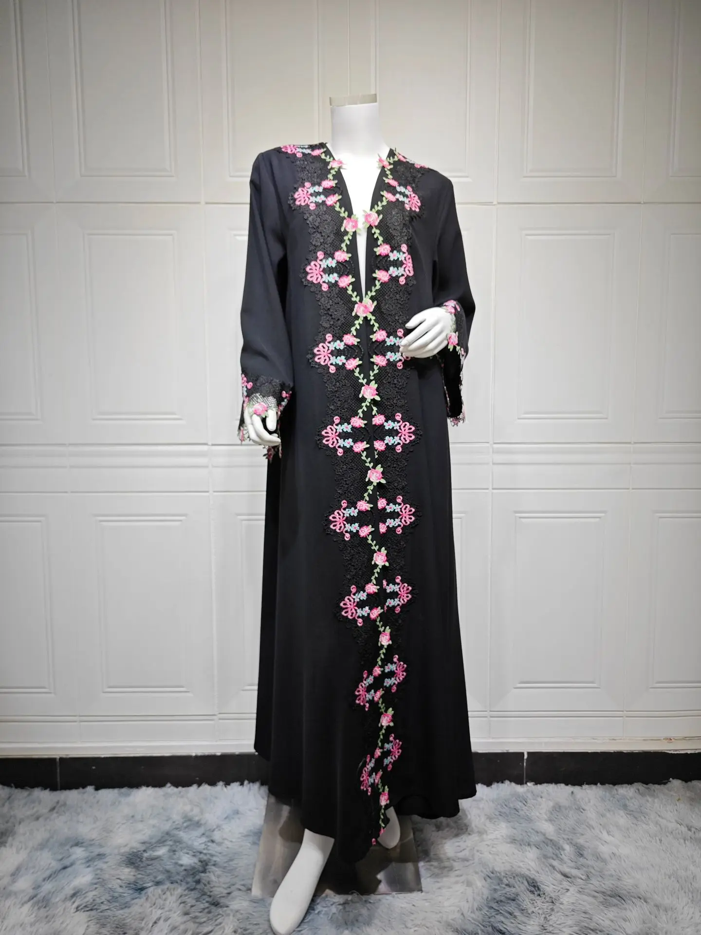 ชุดกิโมโนปักลายสีดำ จาลาบียะ อ - Embroidery Kebaya บทวิจารณ์และราคา