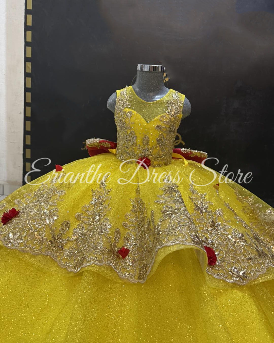 สีเหลืองดอกไม้สาวชุดสําหรับงาน - Embroidery Yellow Dress บทวิจารณ์และราคา