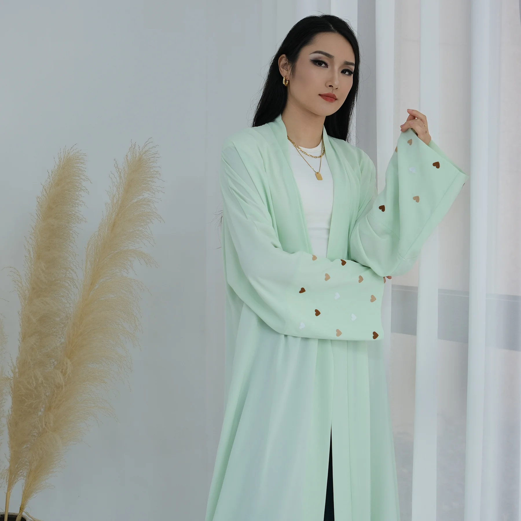 ชุดเดรสยาวปักลายหัวใจสำหรับวัน - Embroidery Kebaya บทวิจารณ์และราคา